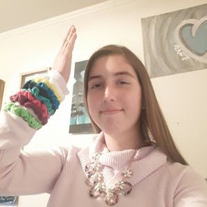 Meet your Posher, Maya